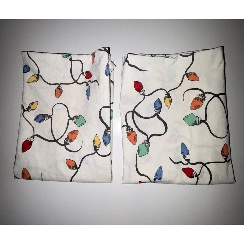 Pottery Barn Holiday Christmas String Lights Standard Size Pillow Cases Set Of 2